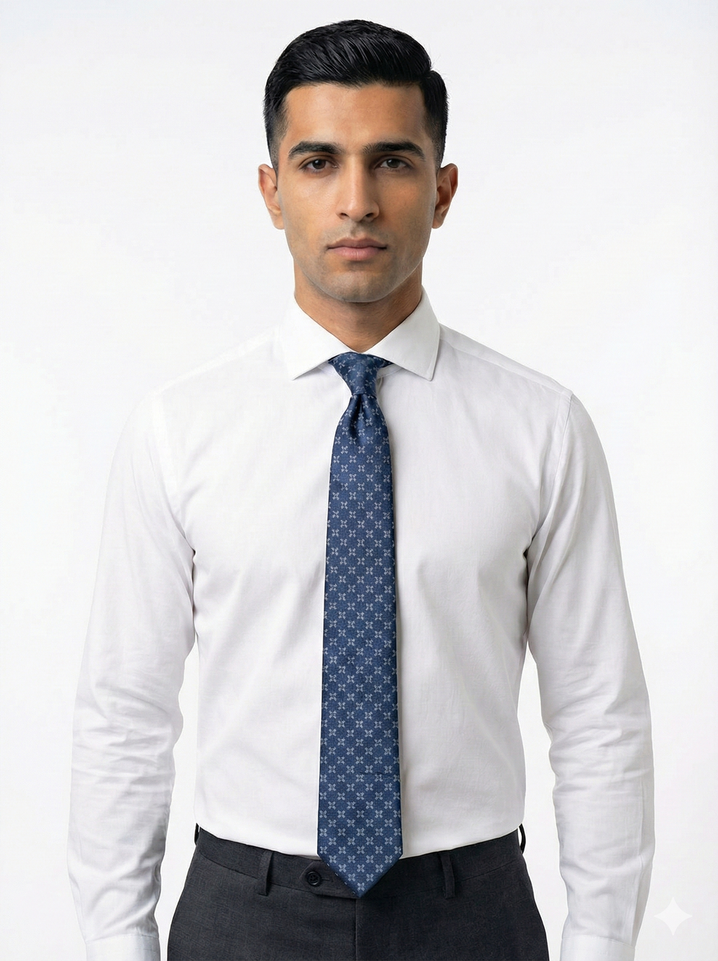 The Meridian Motif - Dark Blue & Ice Blue Clover